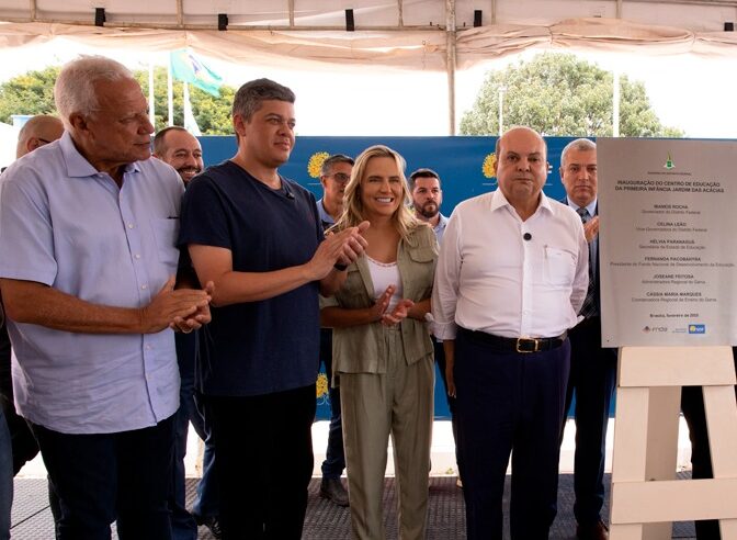 Ao lado de Ibaneis, Daniel Donizet comemora entrega da reforma da Rodoviária e da primeira creche pública do Gama